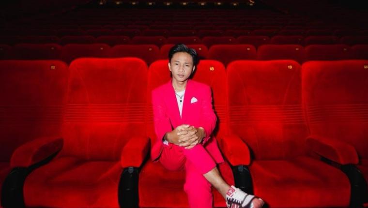 Fajar Sadboy Klarifikasi Insiden Diludahi Indra Frimawan, Sebut Hanya Candaan