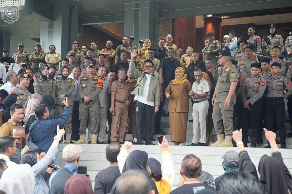 Wali Kota Andi Harun Temui Pedagang Demo Pasar Pagi, Tegaskan Sistem Digital dan Satu SKTUB Satu Lapak